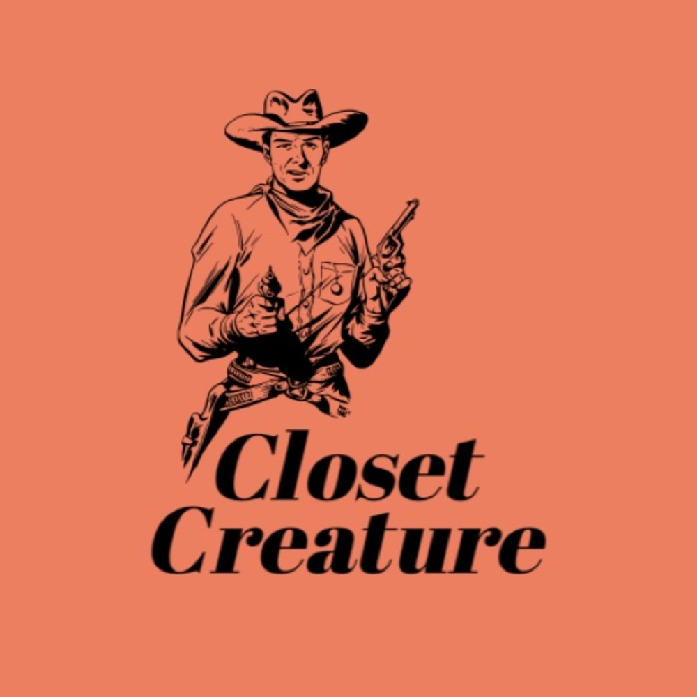 Hello 👩🏻‍🎤 pls buy all my clothes